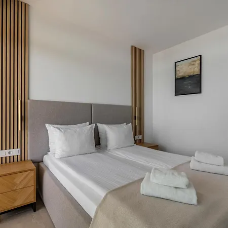 Sunset Cliffs By Leo *